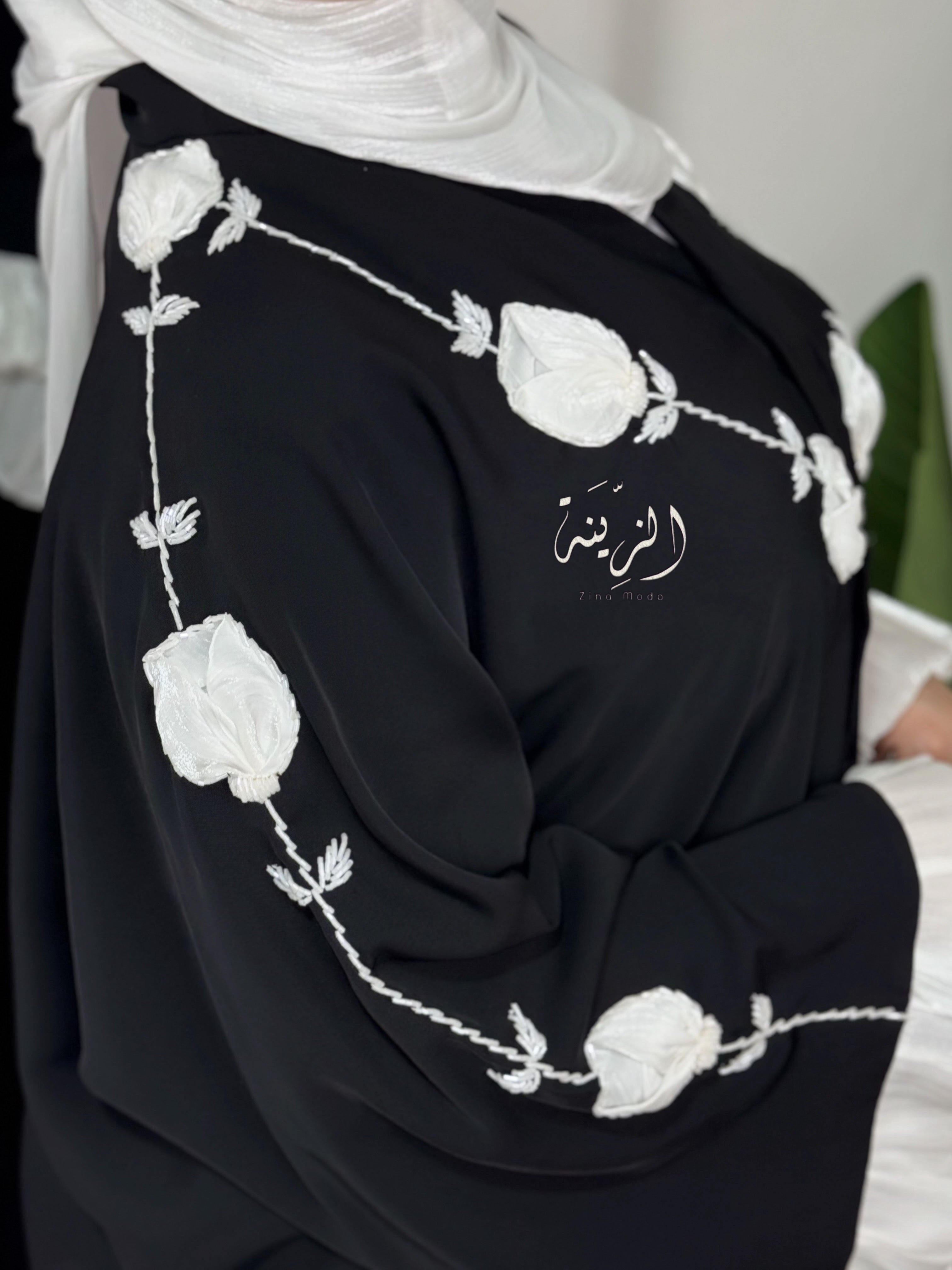 Abaya ALMAS white