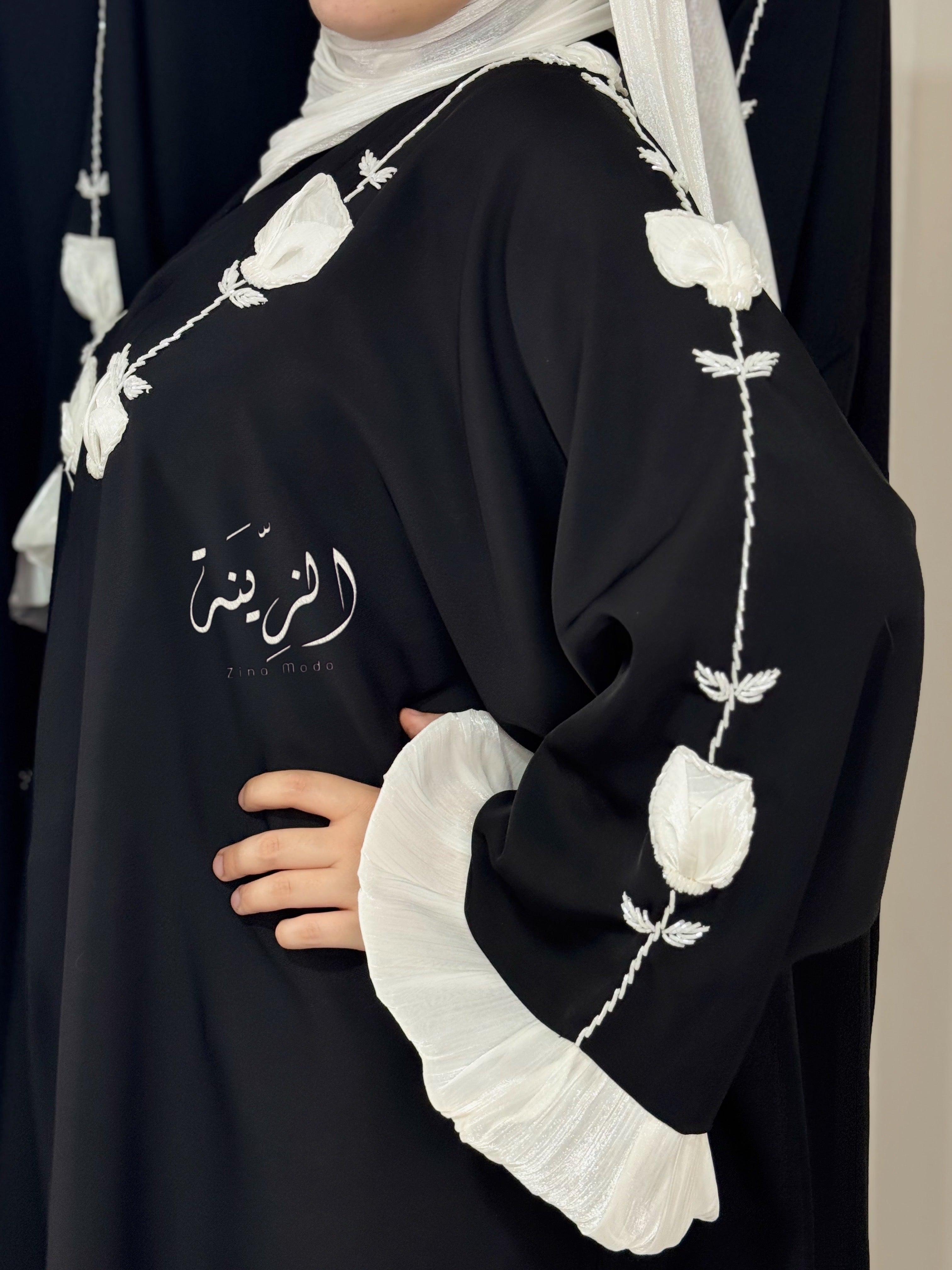 Abaya ALMAS white
